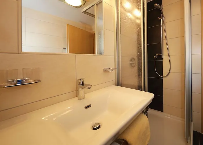 Apart Brigitte Зёльден